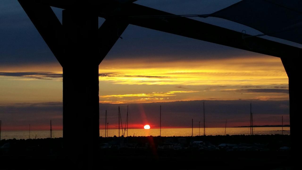 Vejbystrands Vandrarhem Bagian luar foto